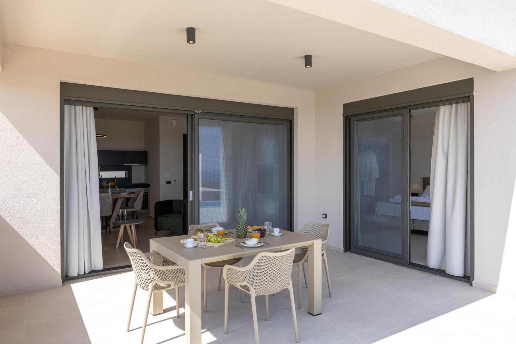 Gem Luxury Sea View Villa Karavádhos
