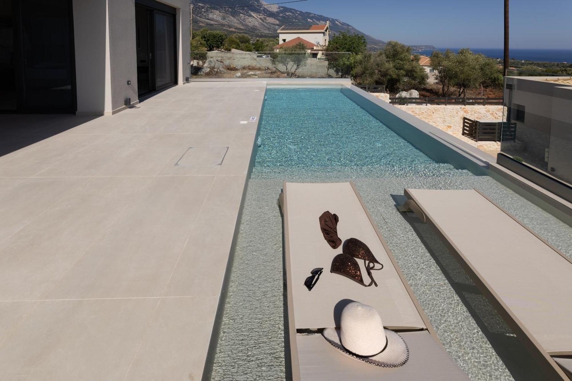 Gem Luxury Sea View Villa Karavádhos