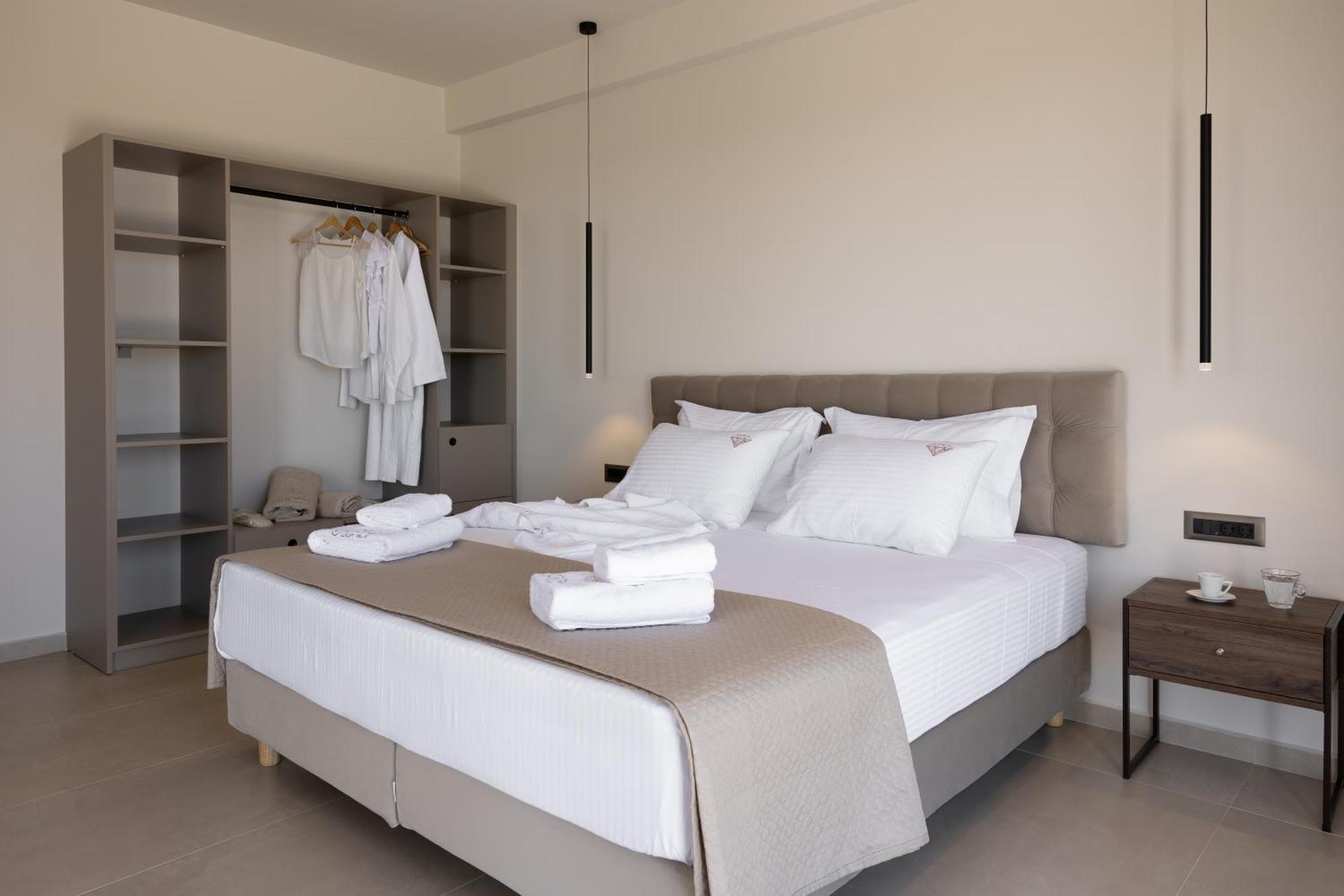 Gem Luxury Sea View Villa Karavádhos