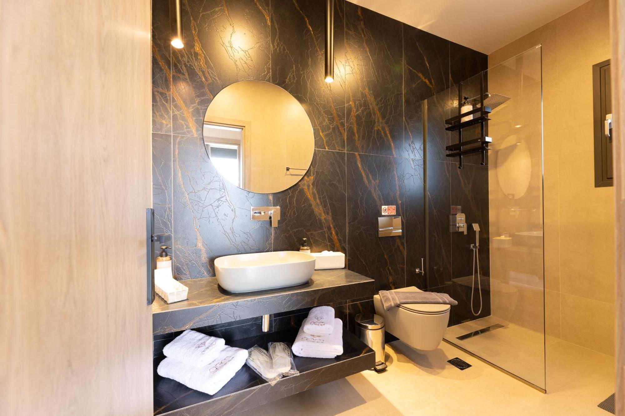 Gem Luxury Sea View Villa Karavádhos