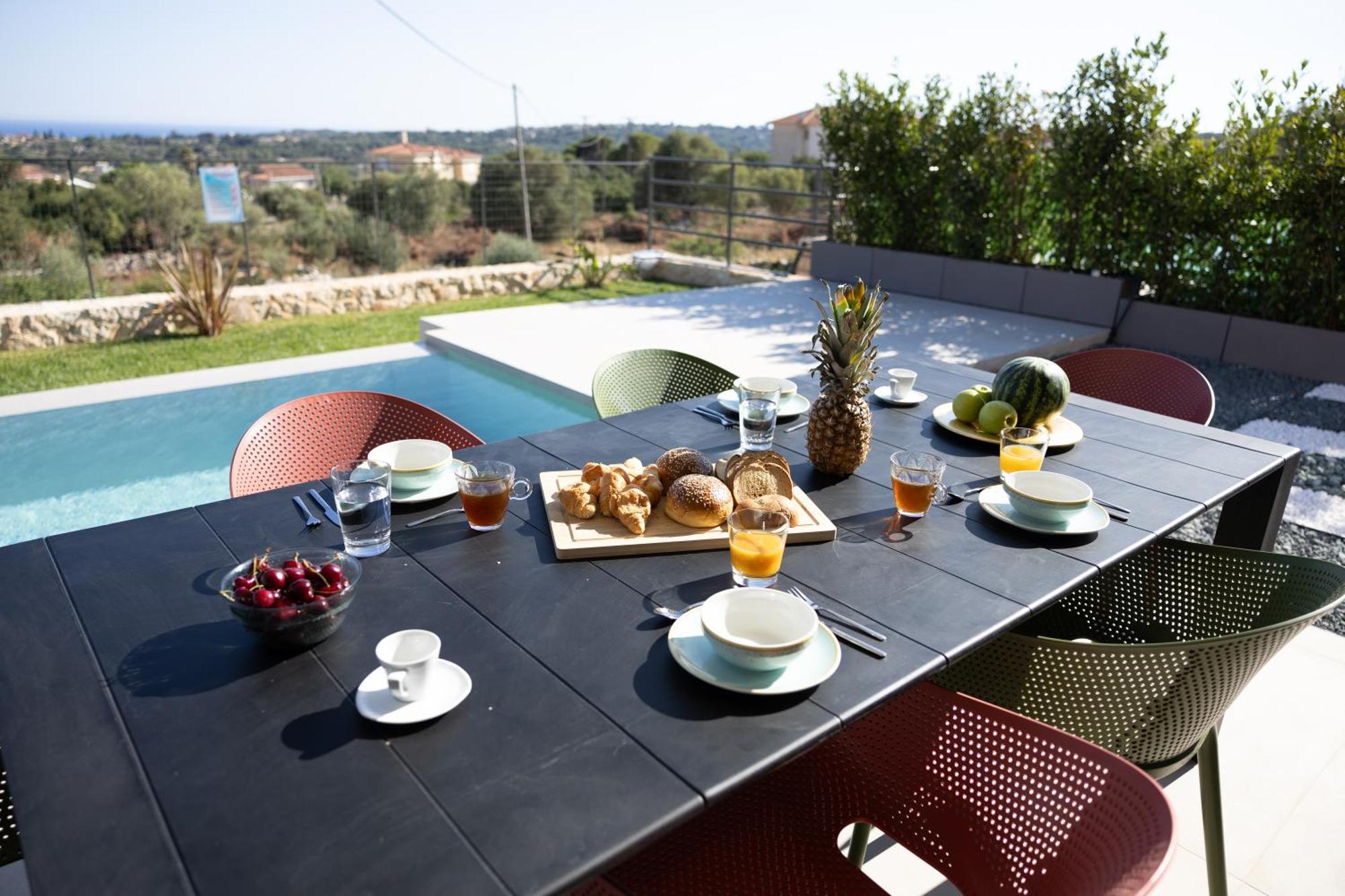 Gem Luxury Sea View * Karavádhos